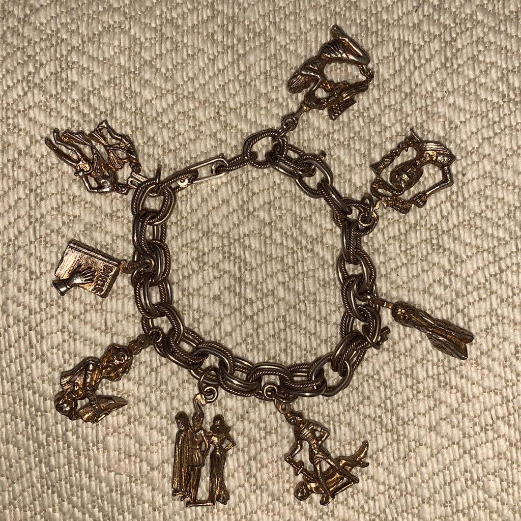 Vintage Biblical Charms Bracelet 14$